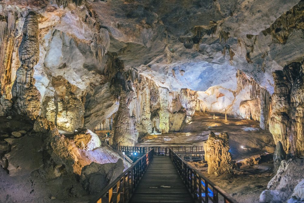 Kuala Lumpur festivals Batu Caves golden statue and colorful steps
