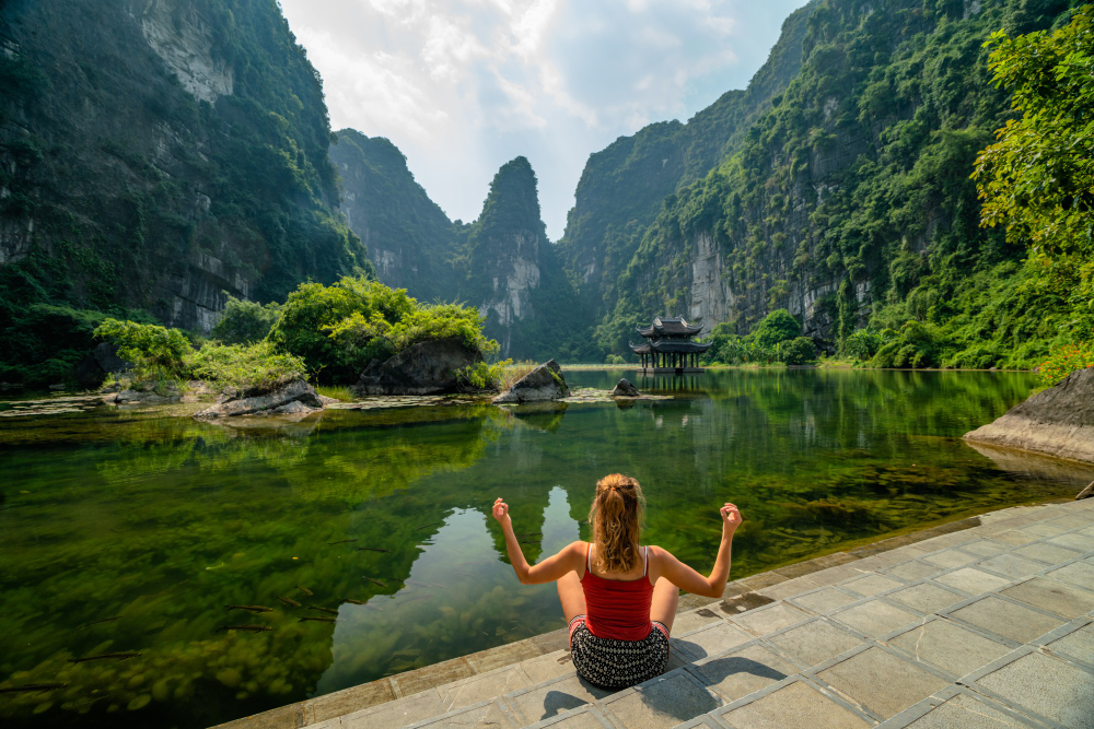 Emerald waters and limestone karsts in Ha Long Bay, Vietnam